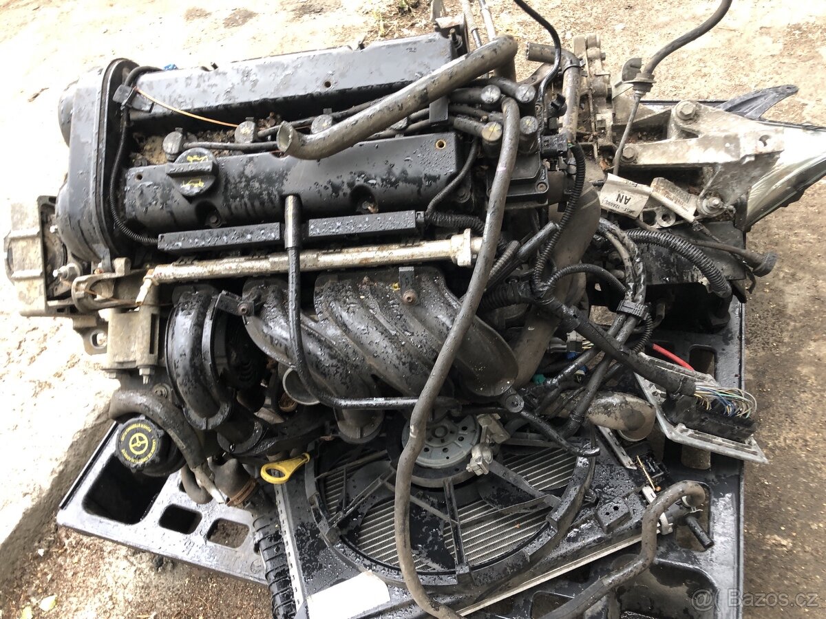 ford focus 1.6i r.v 2006 ,náhradní dily - 6