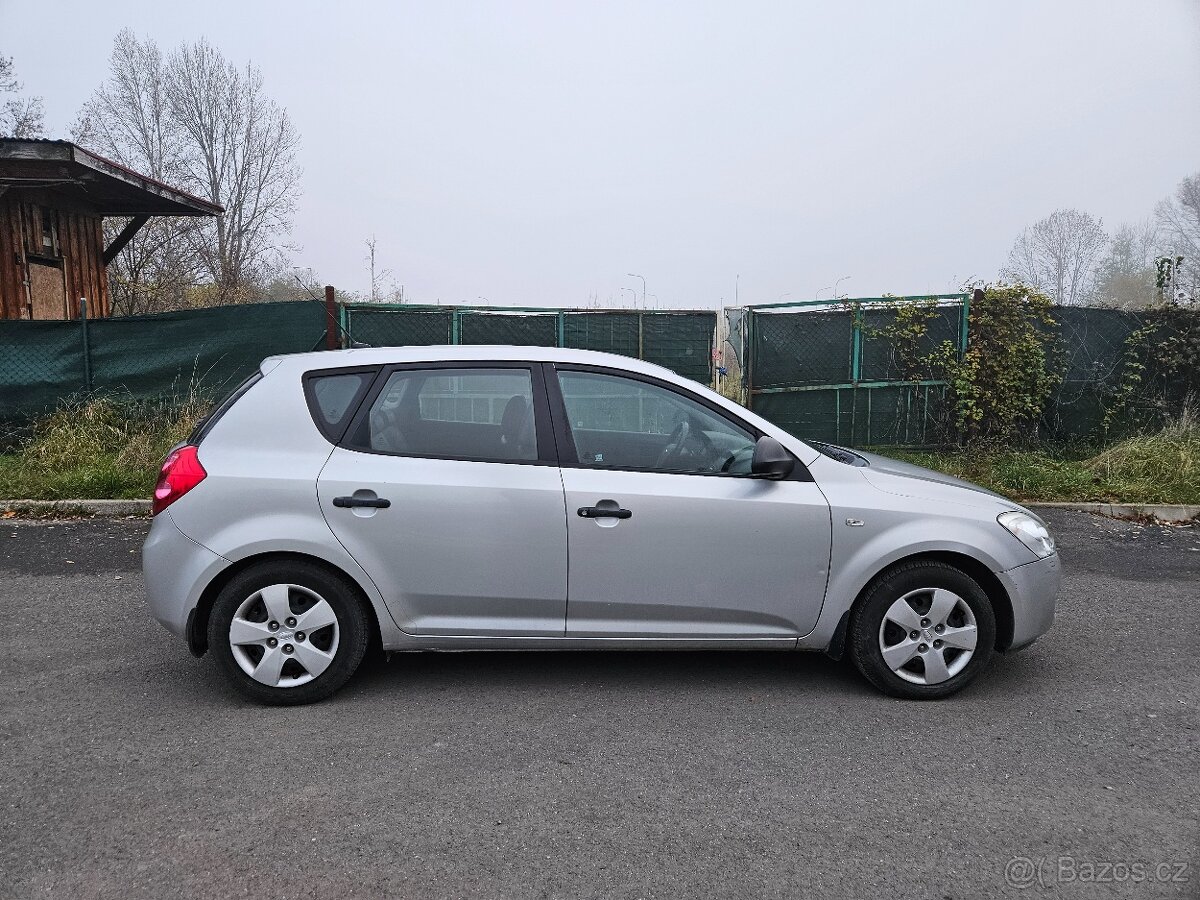 Kia Ceed, 1.4i 80kw, CZ původ 143tkm - 6