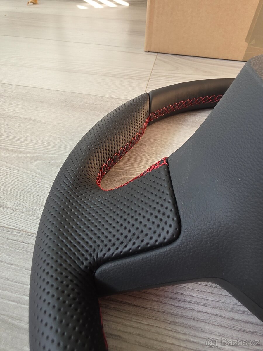 Nový zkosený volant Škoda + PÁDLA DSG - 6