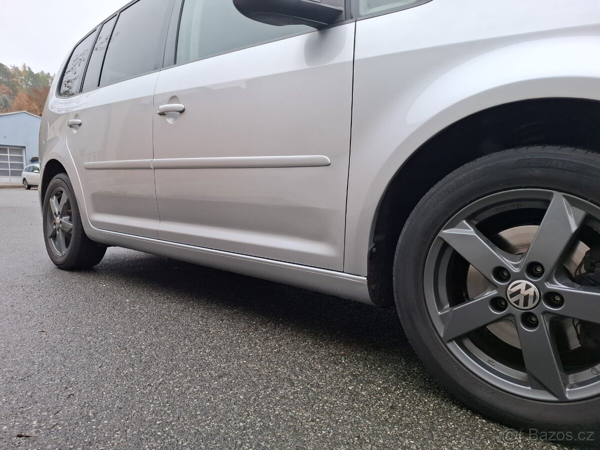 VW TOURAN 1.6 TDI 7MIST - 6