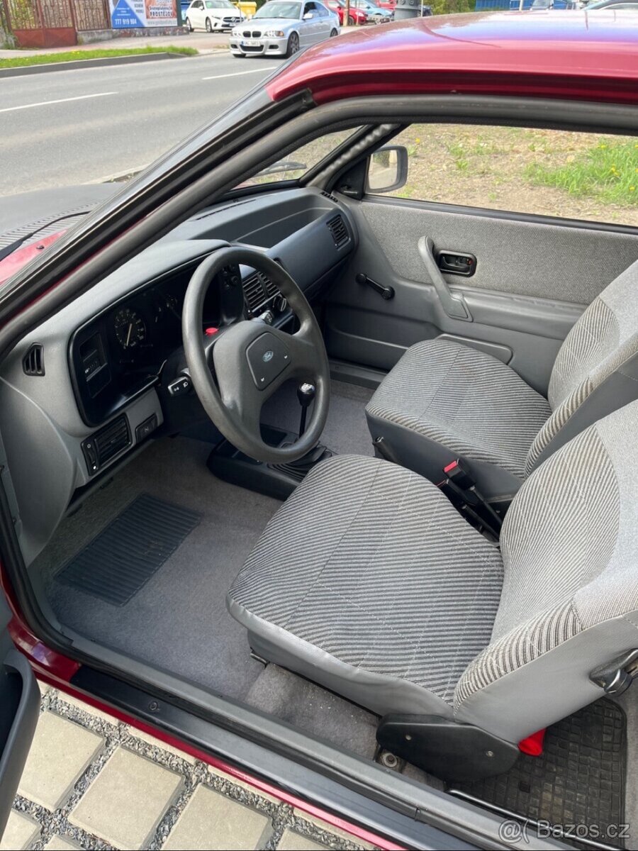 Ford Escort 1.3 veterán - 6