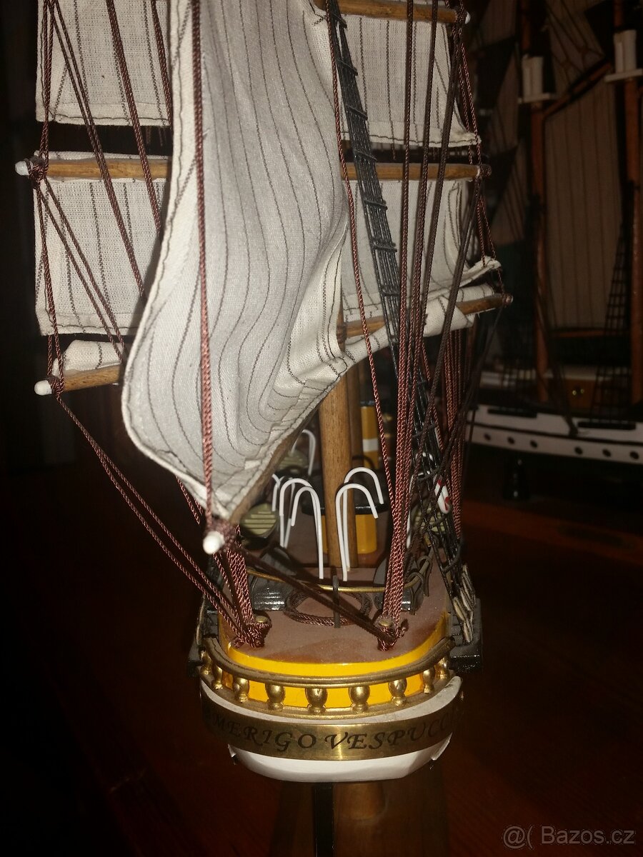 Model dřevěné třípatrové bitevní lodě La Bretagne - 6