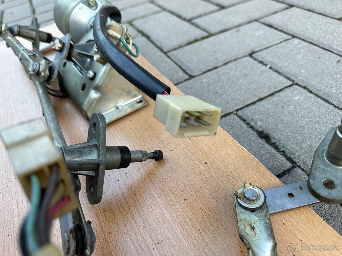 Volha Gaz 24, nové originál táhla motor stěračů, komplet - 6