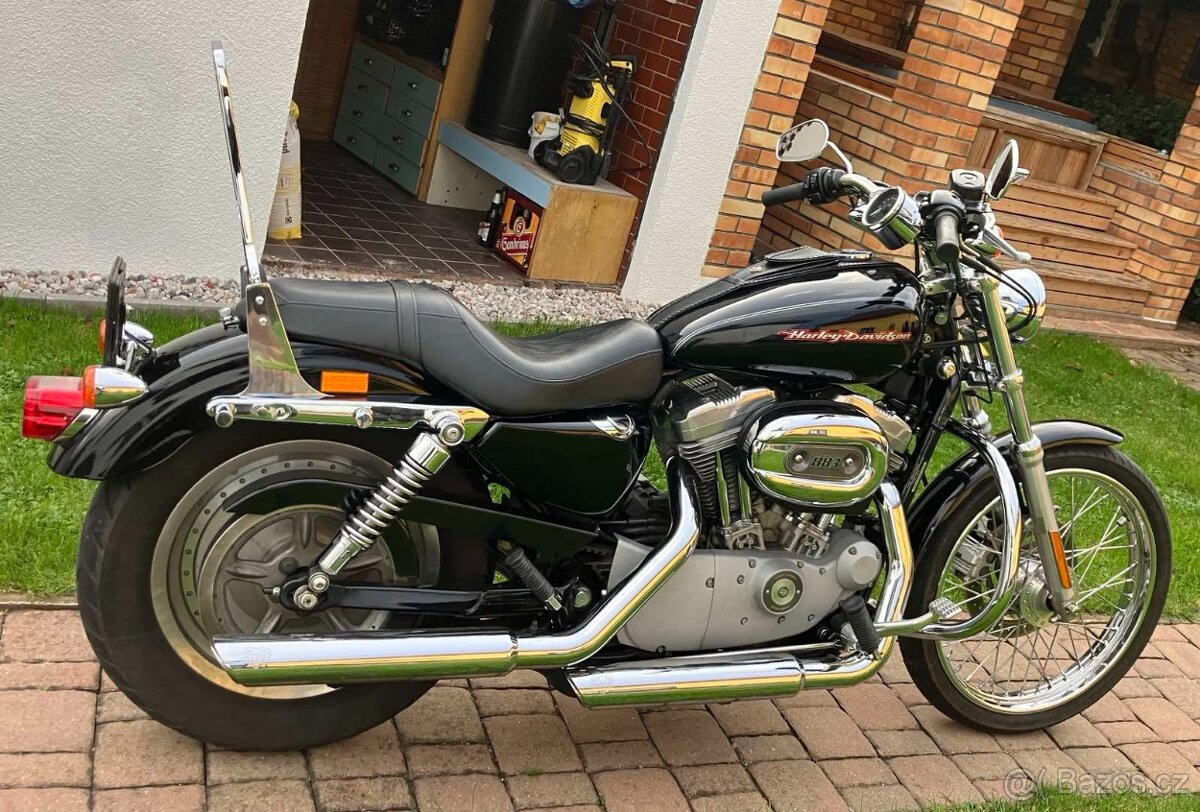 Harley-Davidson Sportster XL 883 Custom - 6