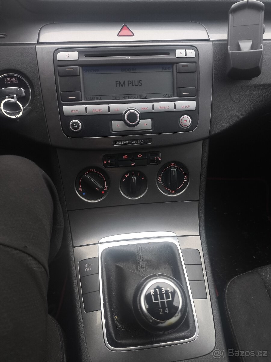 Prodám Passat B6 1.9tdi - 6
