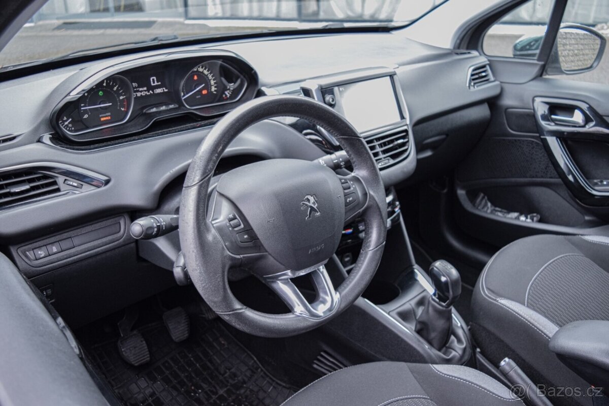 Peugeot 208 1.2 Active 2015 - 6