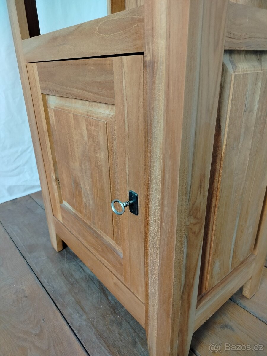 Knihovna - vitrína TEAK - 6