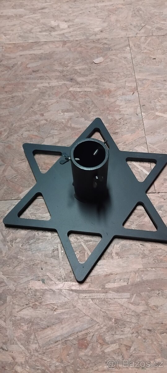 Stojánek na vánoční stromek - 6