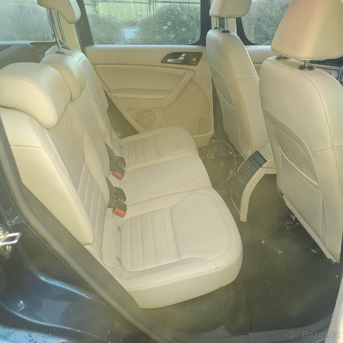 Škoda yeti 1,2tsi max výbava dsg automat top stav - 6