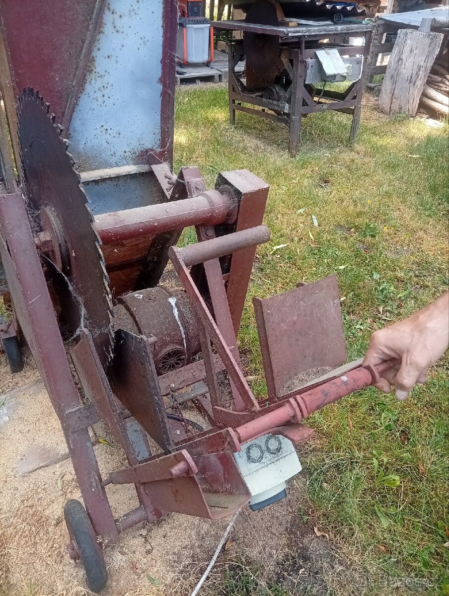 Cirkulární pila s kolébkou - 6