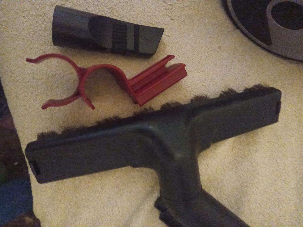 NOVÝ bezsáčkový vysavač Bosch, malý a lehký - 6