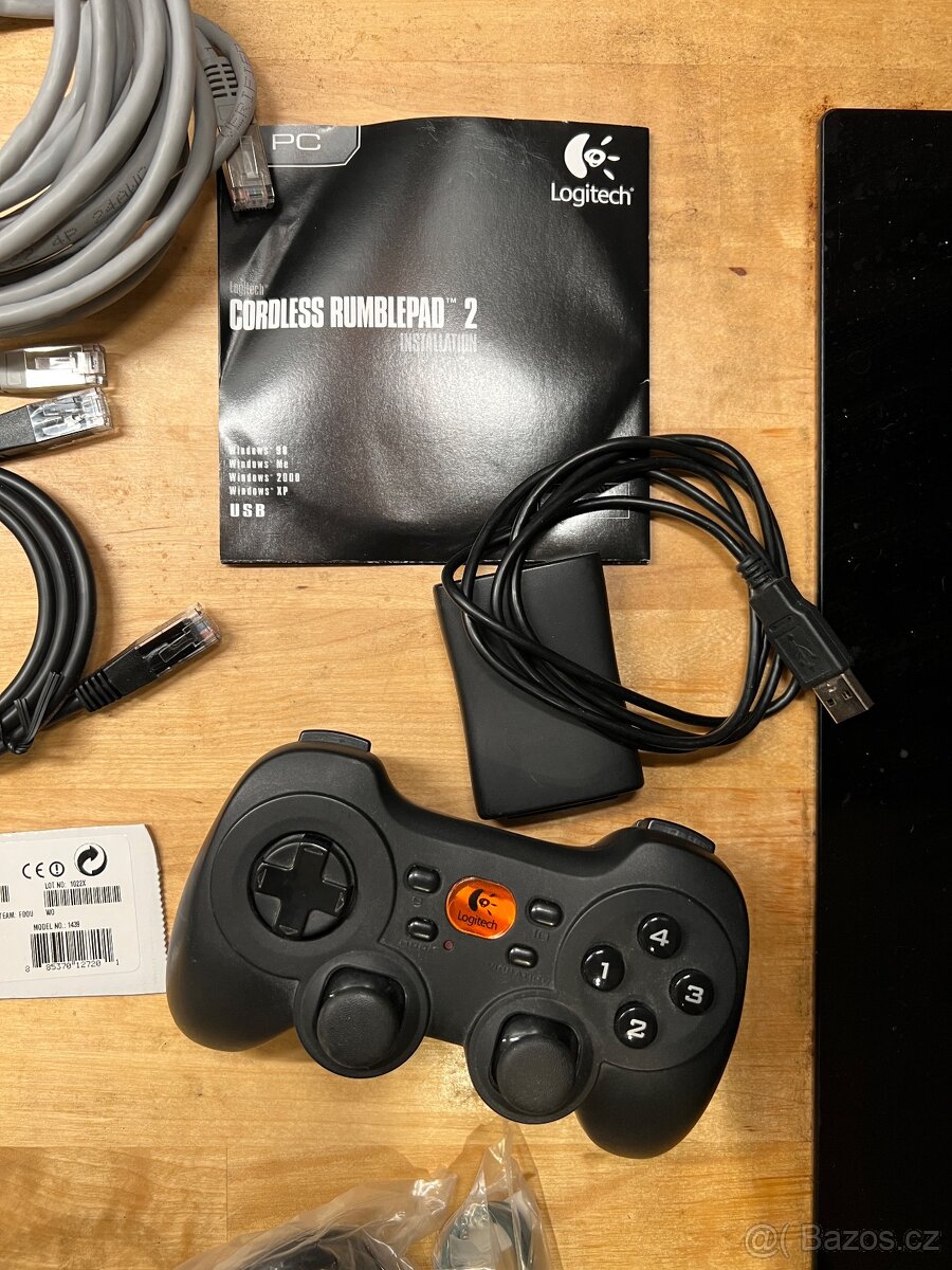 Xbox 360 Slim 250GB + Kinect + 27 her + herní ovladače - 6