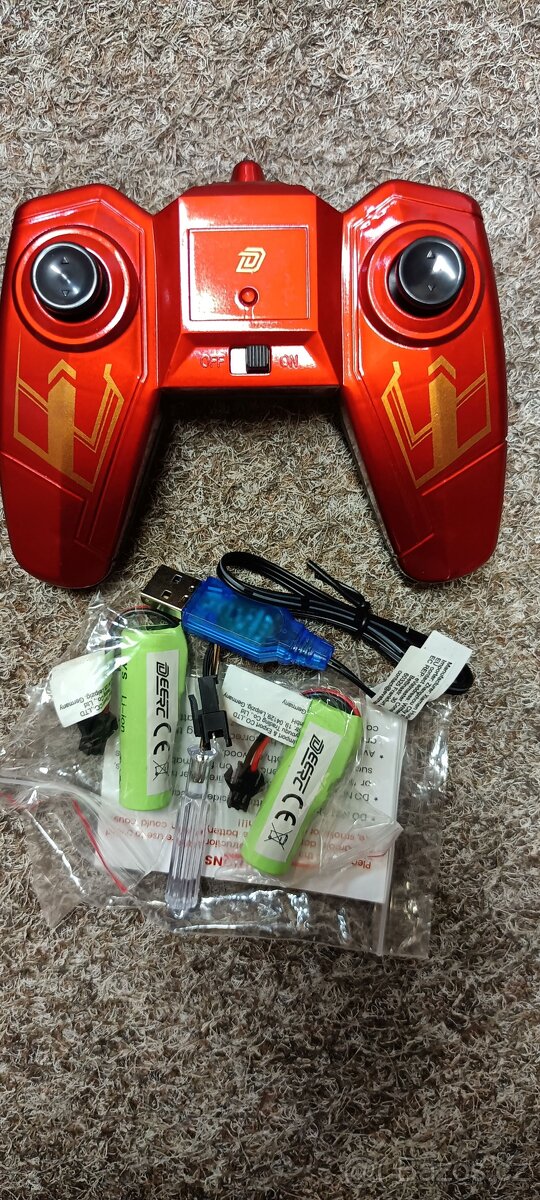 RC akrobatické auto DEERC DE84 Iron Man (nové jen rozbalené) - 6