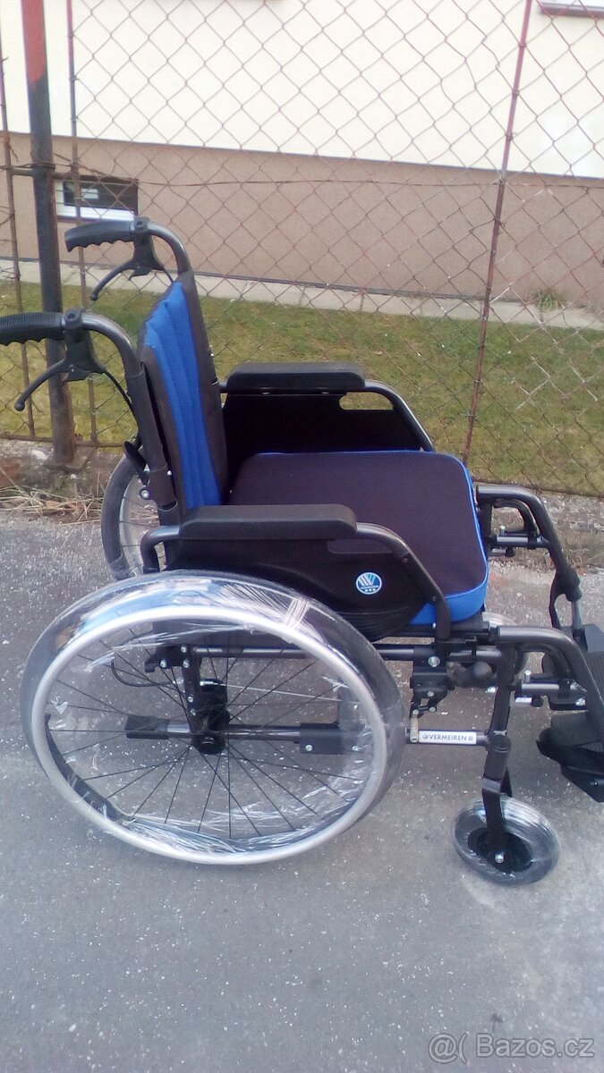 INVALIDNÍ VOZÍK-46CM-ODLEHČEN-BRZDY PRO DOPROVOD - 6