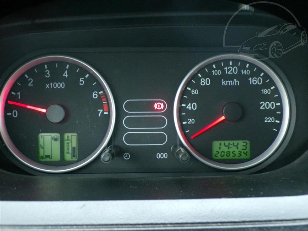 Ford Fiesta 1,3 i KLIMATIZACE - 6