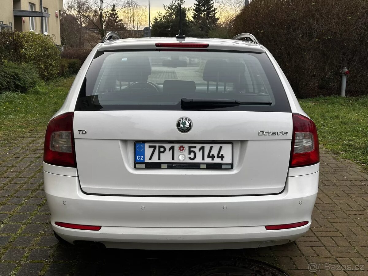 Škoda Octavia 2.0 TDI 103kW Combi DSG Face ALU Klima Tempo - 6