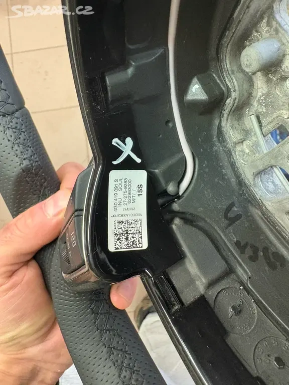 Renovovaný, tvarovaný volant Audi A6/C7 - 6