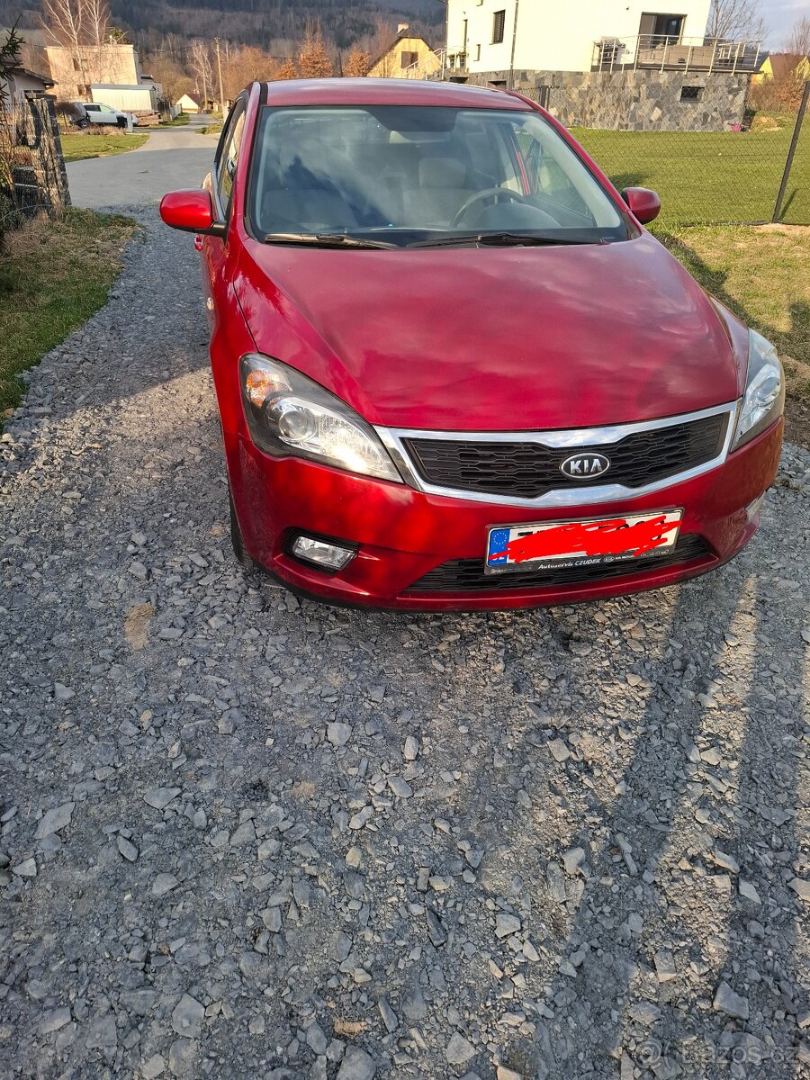 Kia Ceed 1.4 66 kW, r.v. 2010 - 6
