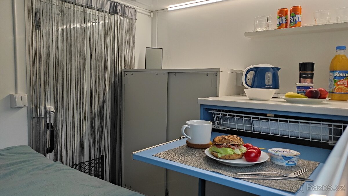 PŮJČOVNA MINI KARAVANŮ - prodej ryb a stromků - 6