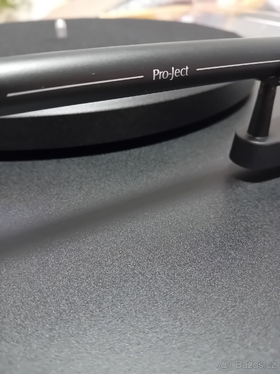 Gramofon Pro-Ject Debut - 6