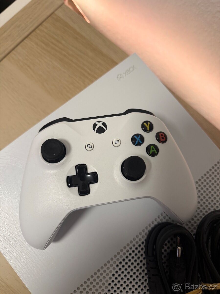 XBOX ONE S 1 TB V TOP STAVU - 6