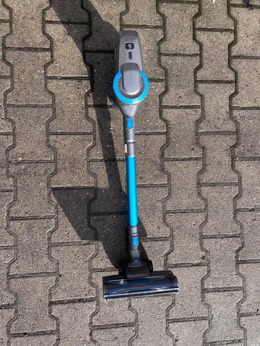 Bezdrátový tyčový vysavač - 6