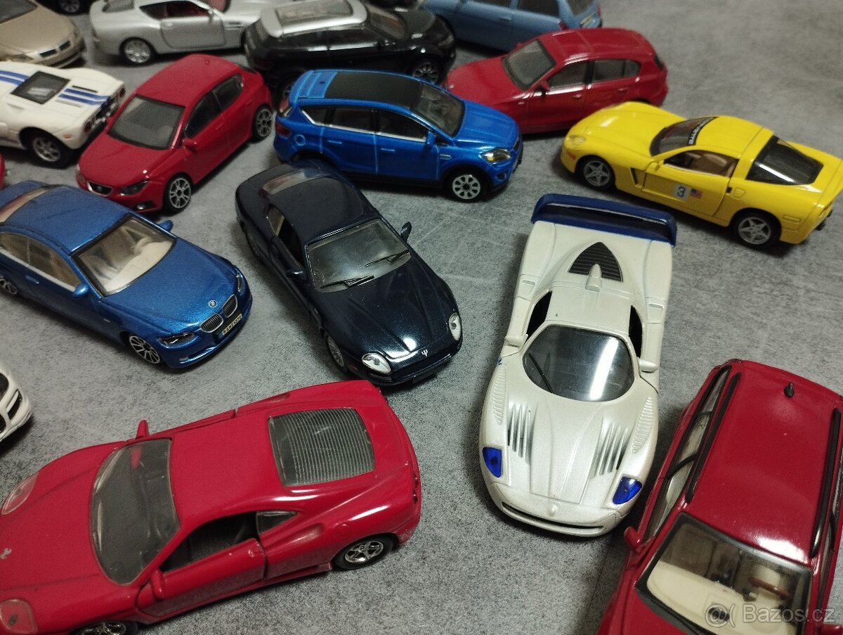 Modely autíček 1/43 - 6