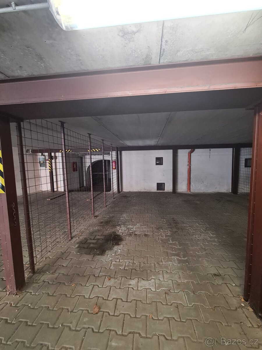 Garážové stání - 6