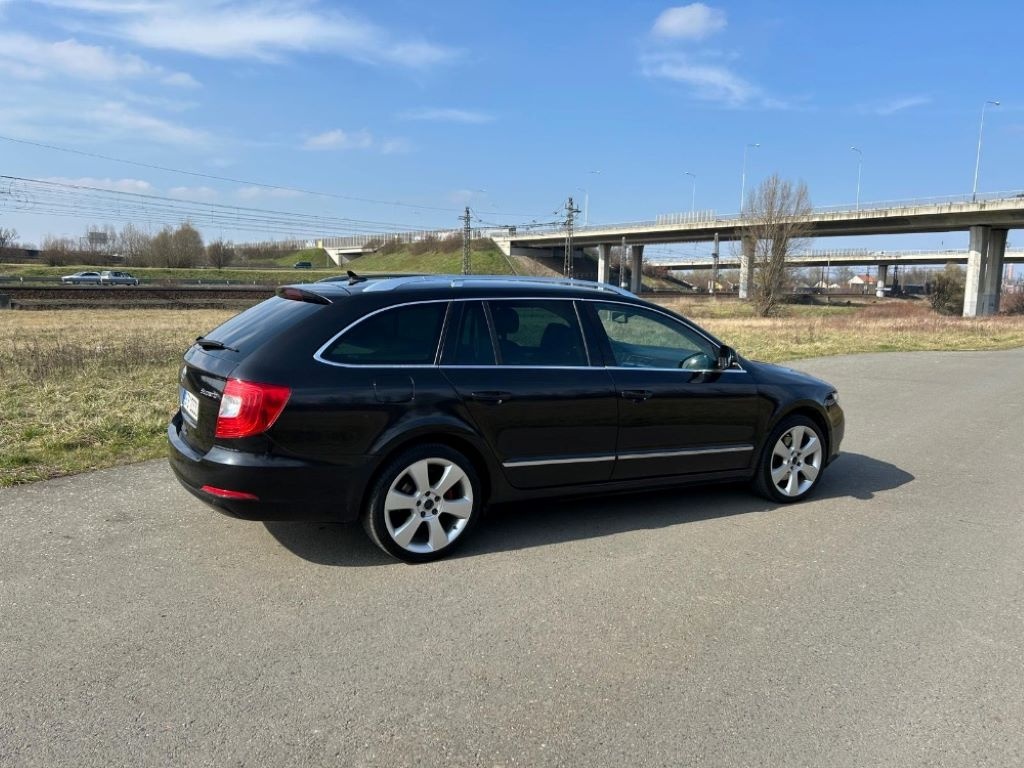 Škoda Superb 2.0 TDI DSG - 6