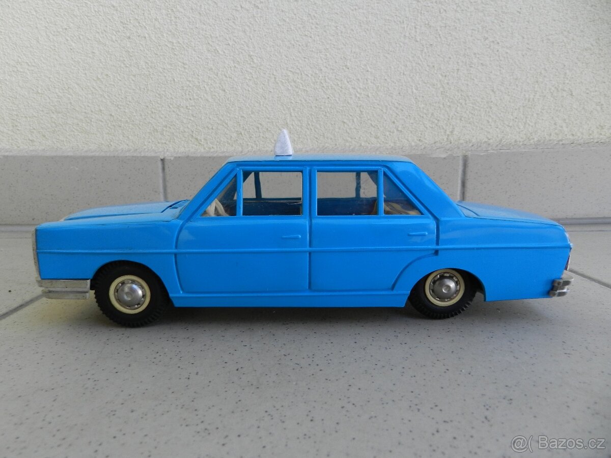 MERCEDES 250 - TAXI - ITES r. 1972 ČSSR - - 6