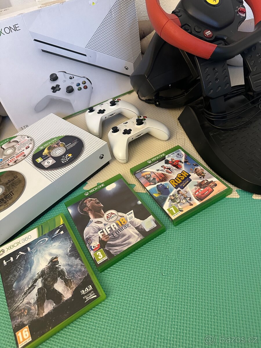 Xbox one 1tb + volant, pedály + 6 her - 6