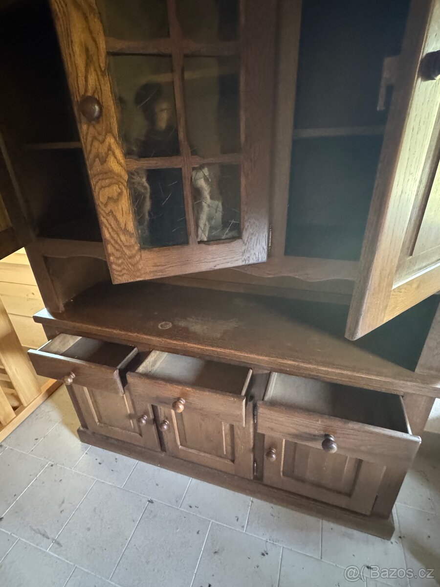 Dubová skříň antik - 6