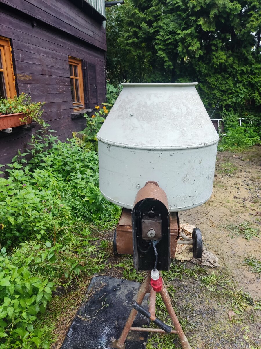 Prodám na stavební michacku - 6