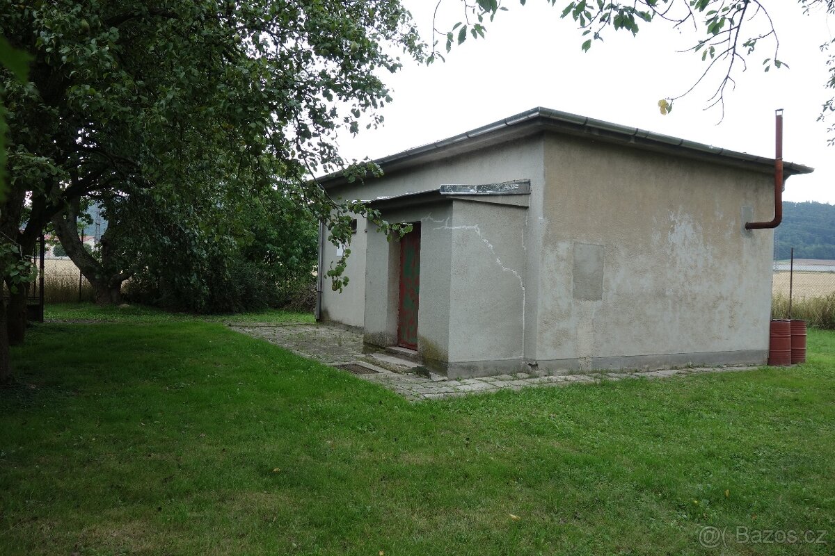 Mankovice - garáž - 6