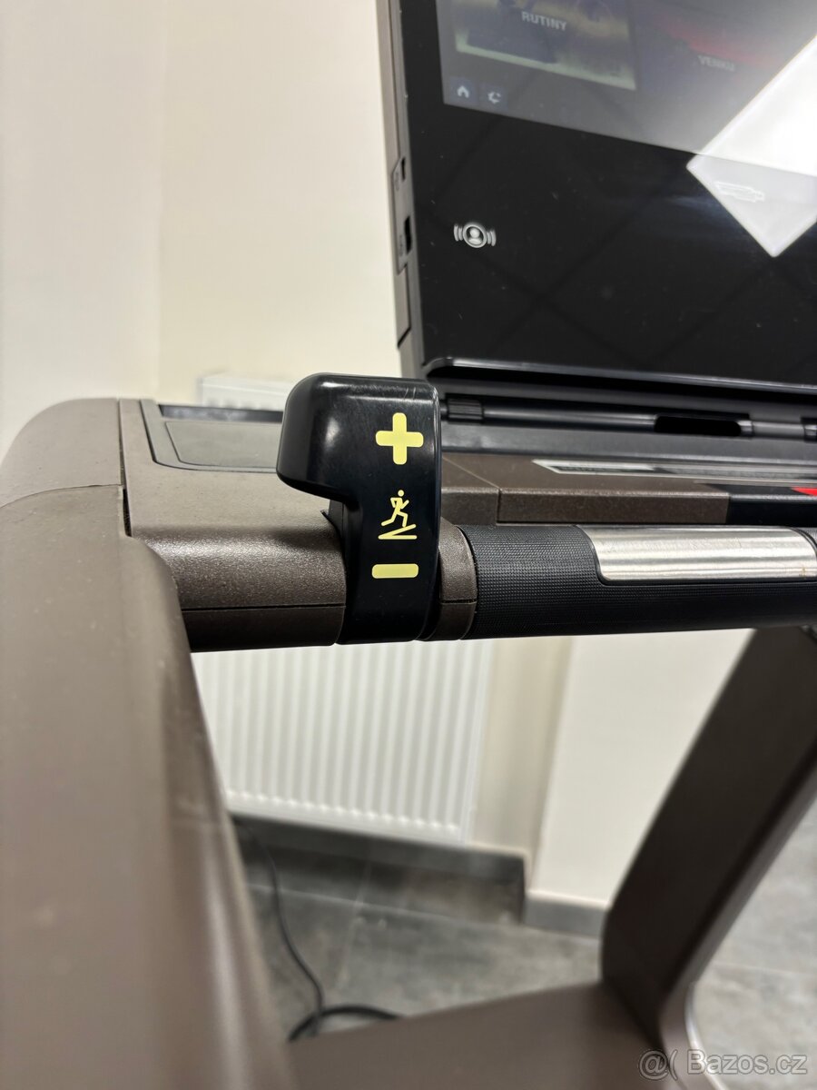 Technogym Artis Run Live - hnědý - 6