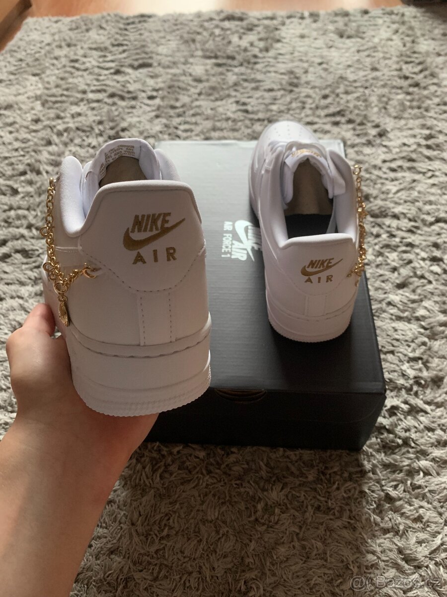 Nike Air Force 1 Low LX White Pendant - 6
