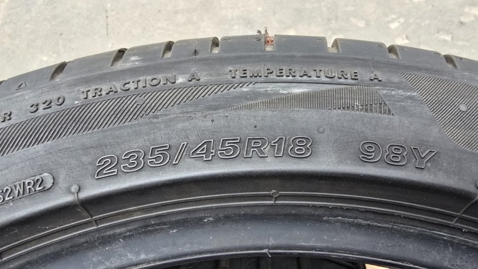 Letní pneu 235/45/18 Bridgestone - 6