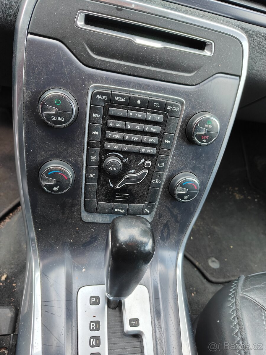 Prodám Volvo V70 D3 2,0D 120kw rok 2012 Ocean Race - 6