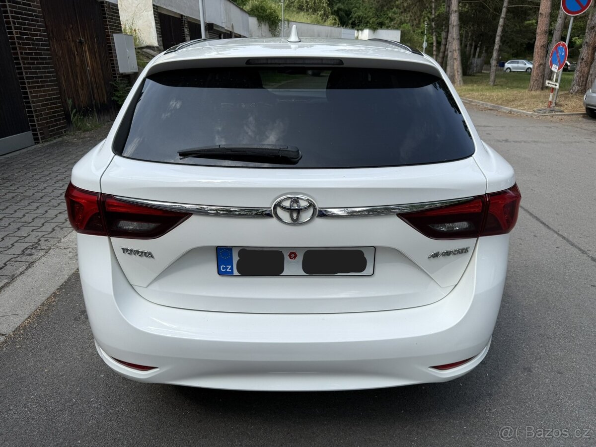 Toyota Avensis combi 2.0 D 105kw r.v.2016 - 6