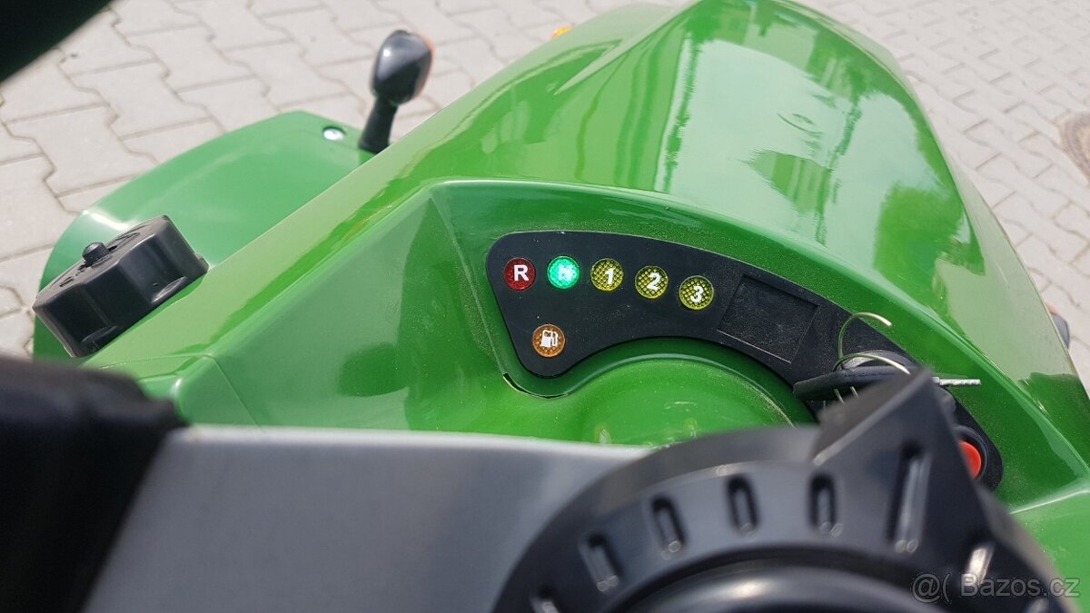Dětský čtyřtaktní zahradní traktor s přívěsem 110ccm. zelený - 6