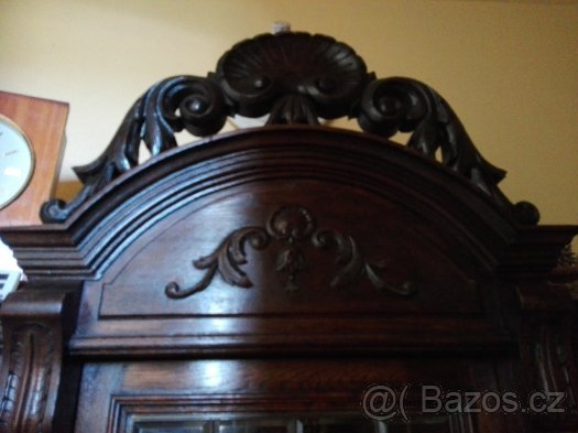 Starožitný příborník. - 6