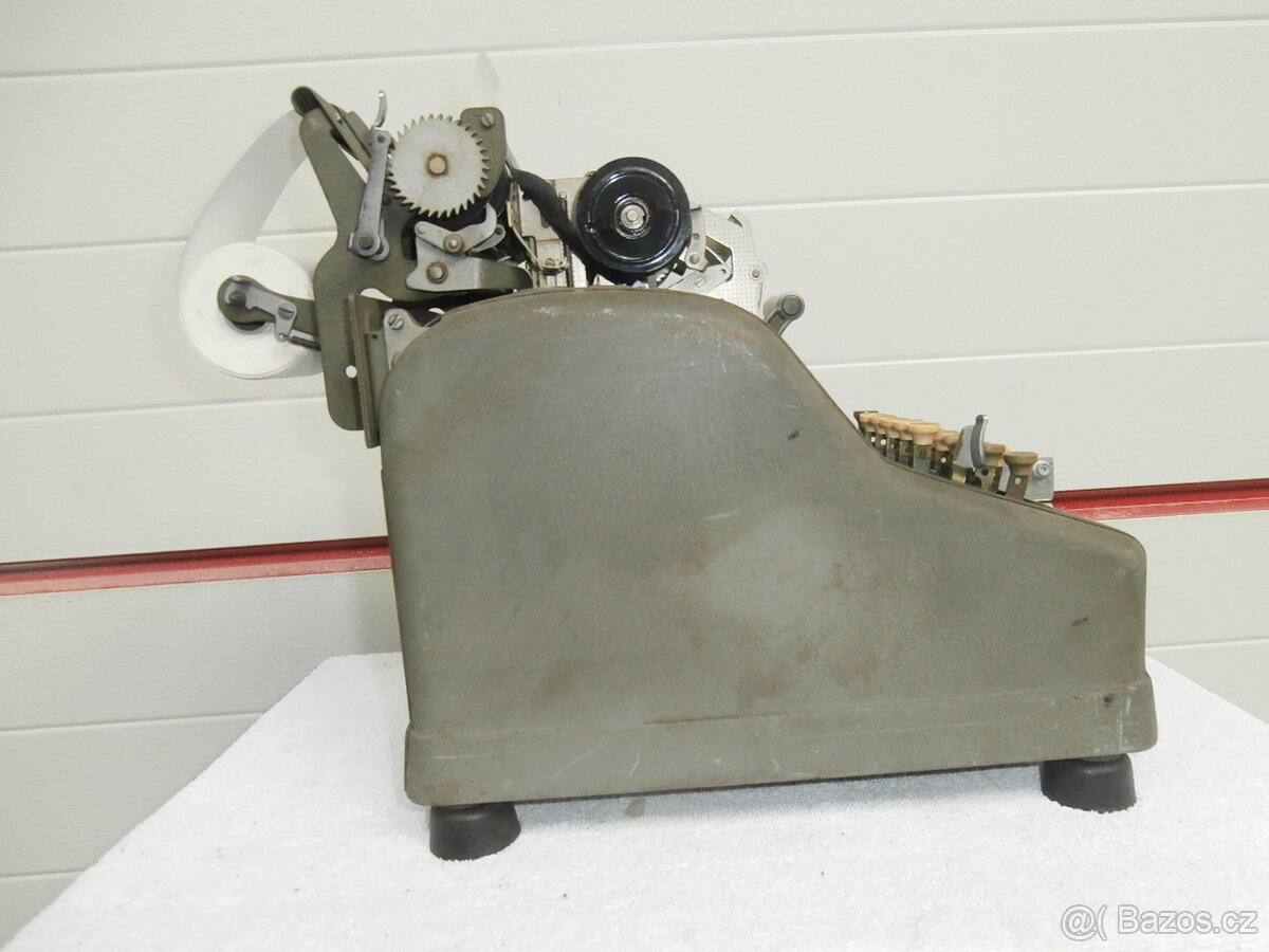 Počítačka mechanická starožitná ASTRA za 1.500 kč - 6