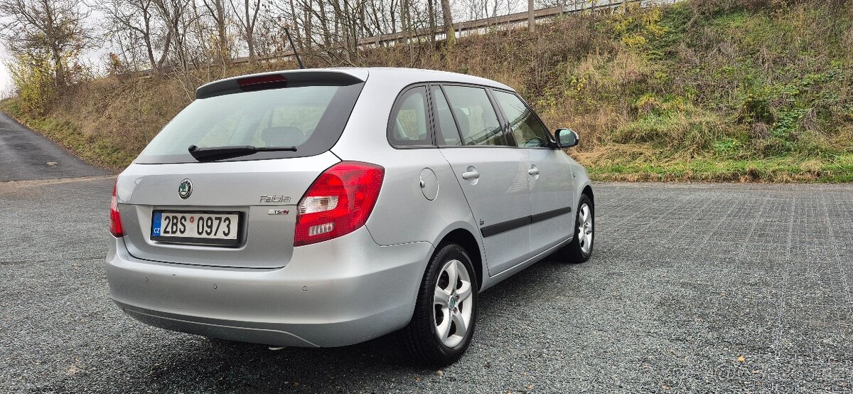 Škoda Fabia II Facelift combi1.2 TSI, stříbrná metalíza - 6