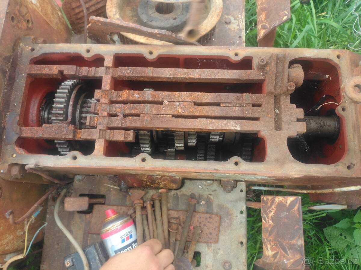 Díly Zetor 3011 - 6