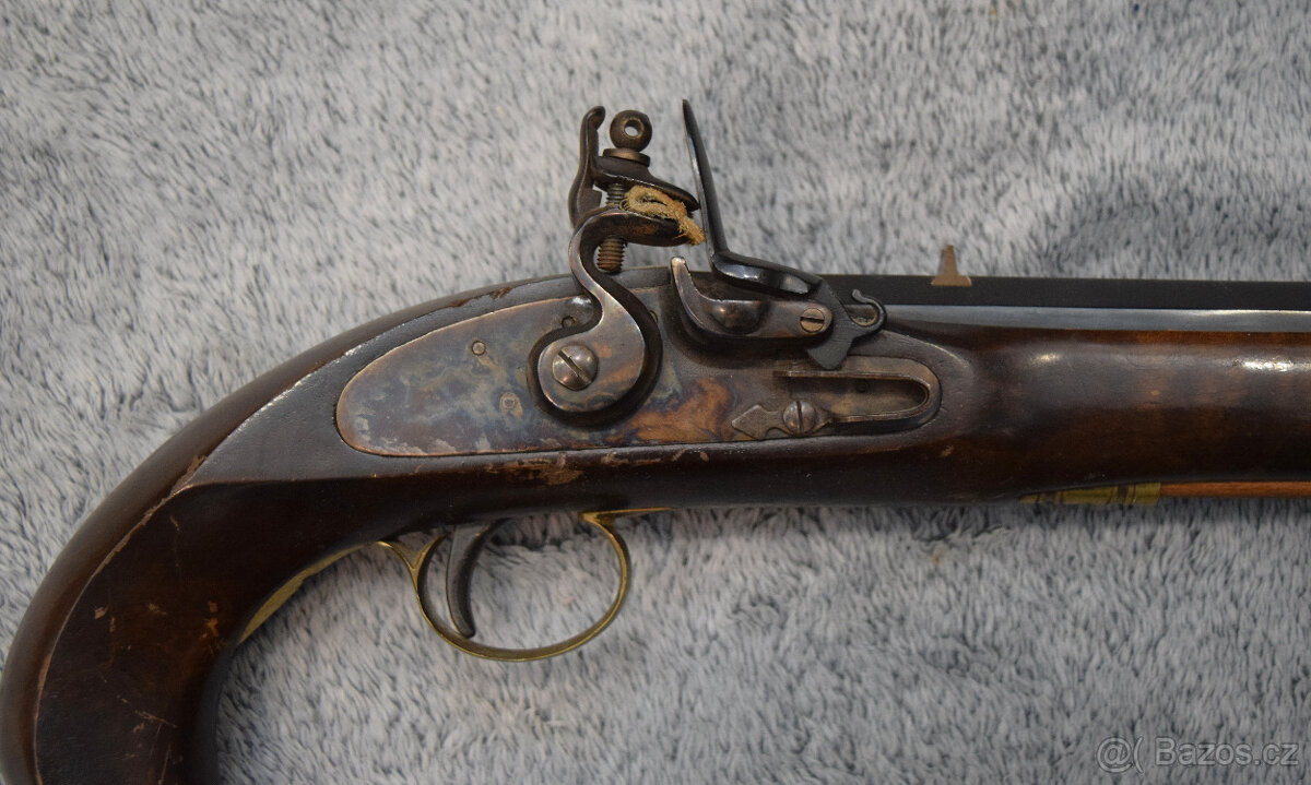 Křesadlová pistole na střelbu černým prachem - 6