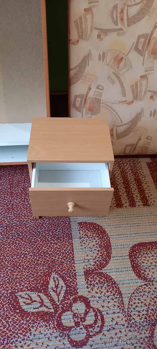 Postel s úložným prostorem + noční stolek - 6