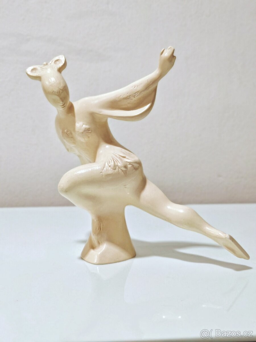 Soška bruslařka - 6