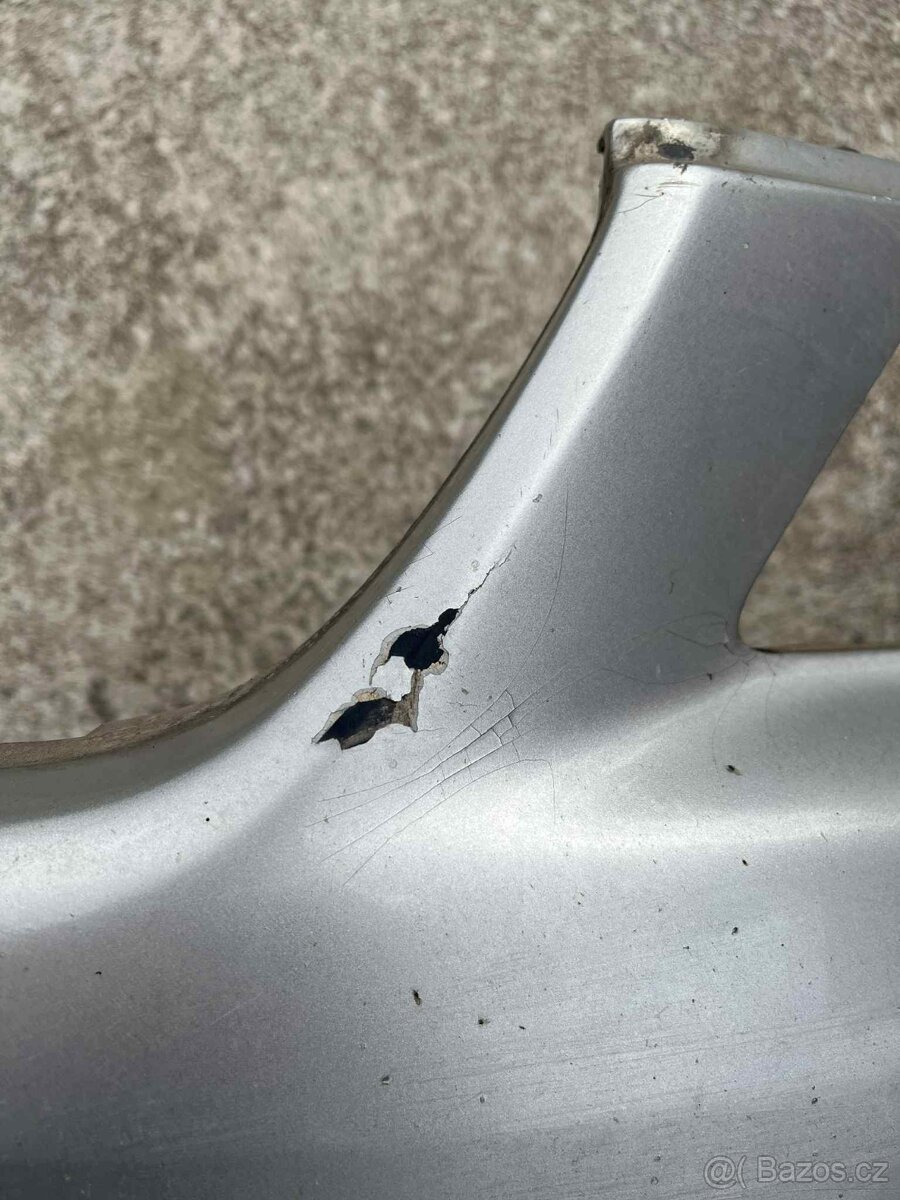 Lexus is200 predný nárazník plus hmlovky - 6