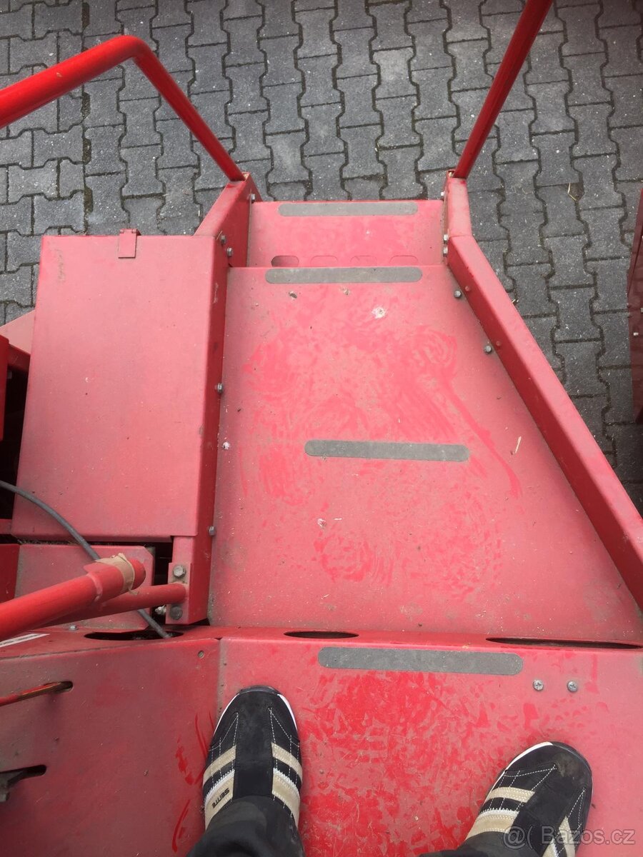 Kombajn Massey Ferguson 16 - 6