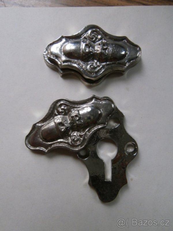 Trezor starožitný Popelka krytky zámku replika za 500 kč - 6